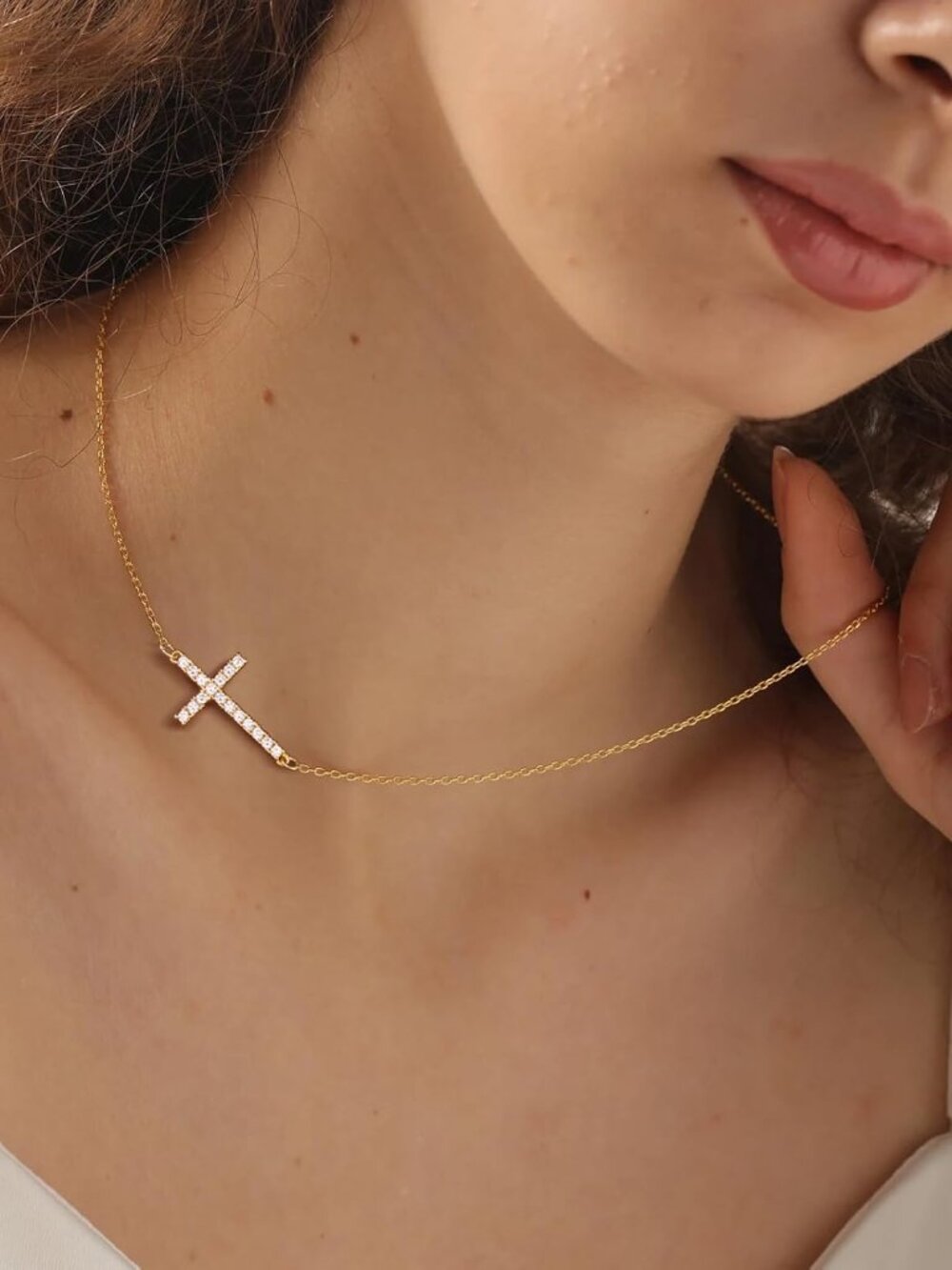 Cross Necklace for Women Teen Girls, Dainty 14K Gold Silver Plated Cross Choker - Picture 4 of 9